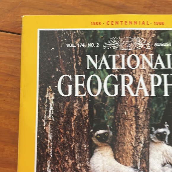 NWOT Collectible Vintage National Geographic Centennial August 1988 Vol 174 No 2 - Picture 4 of 16